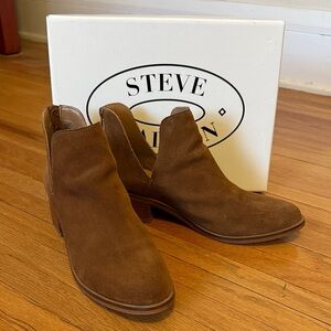 Steve Madden Rasie Chestnut Suede Ankle Booties